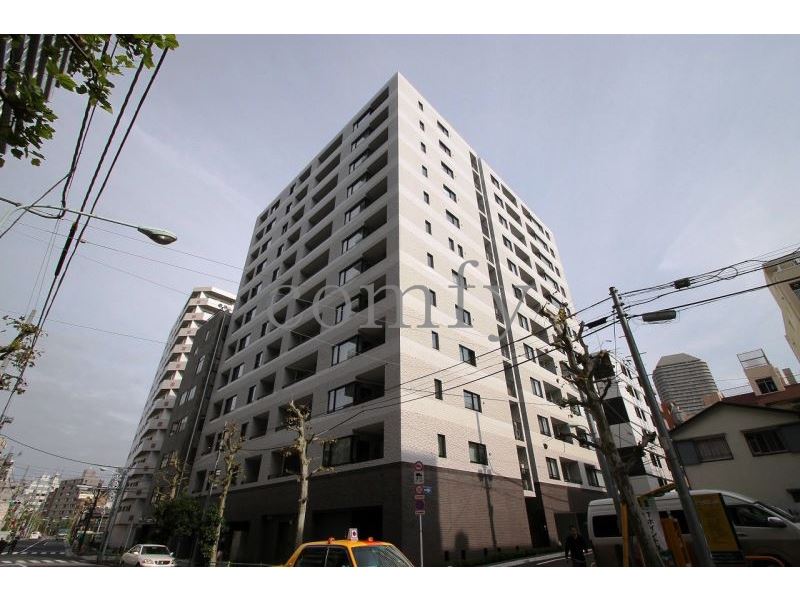 建物外観　タイル貼りの重厚感のある外観