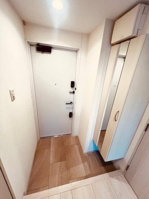玄関　玄関収納あります