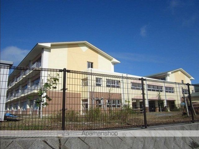 小学校　浜松市立雄踏小学校（小学校）まで800m
