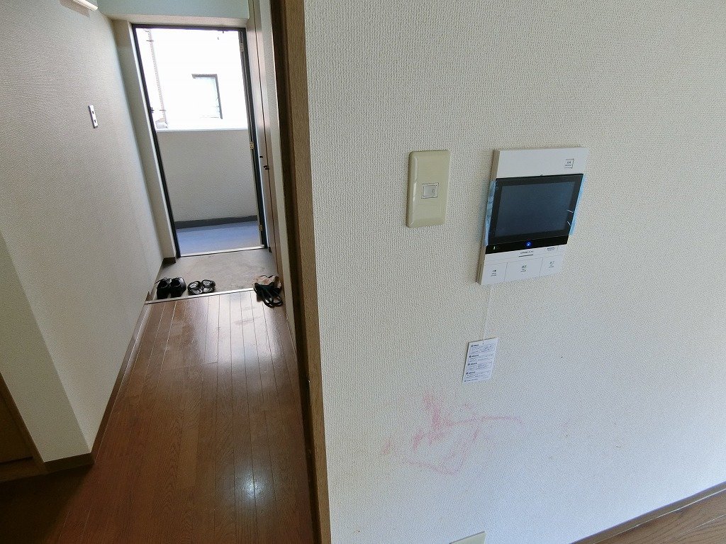セキュリティ　ＡＬ解錠付きＴＶモニターフォンに交換します。