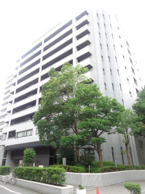 建物外観　重量感あふれる外観