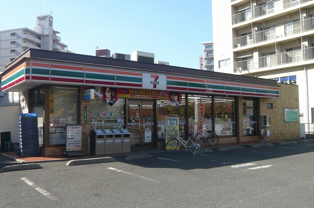 コンビニ　セブンイレブン小倉三萩野2丁目店（コンビニ）まで338m