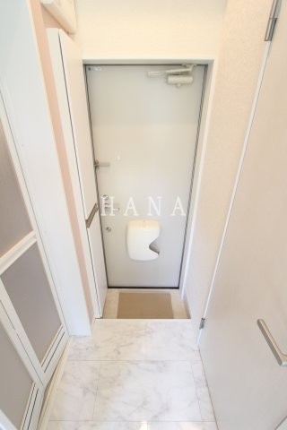 玄関　同シリーズ物件の参考写真です。