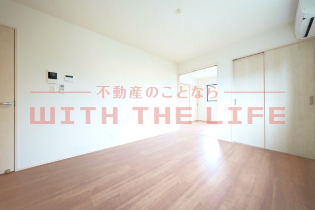 居室・リビング　同施工会社の類似物件の写真です。 ※同シリーズ別物件の写真