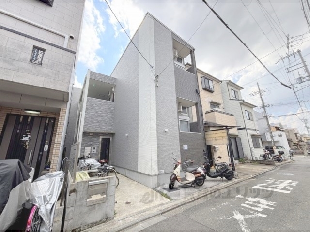 ハーモニーテラス深草十九軒町の外観写真