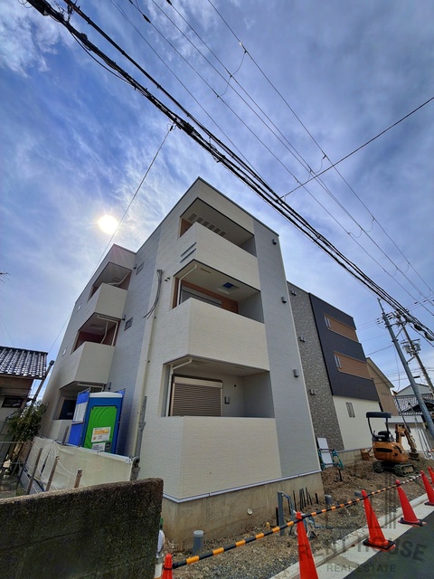 エントランス　外観（建設中）