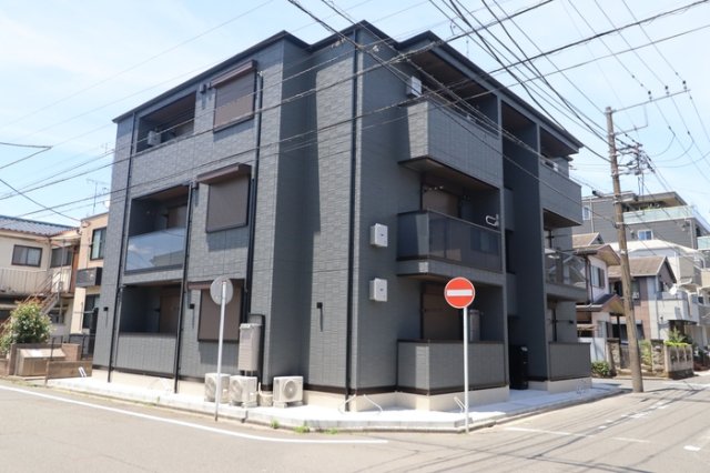 建物外観　落ち着いた雰囲気の外観です