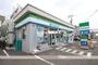 コンビニ　ファミリーマート（コンビニ）まで614m