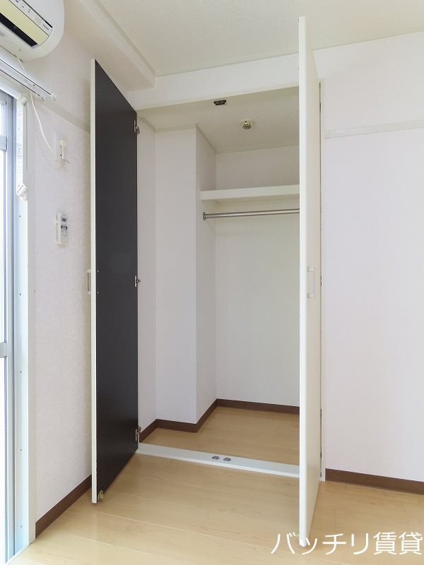 収納　同型タイプの為現状優先