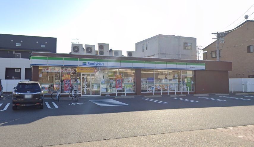 コンビニ　ファミリーマート中村公園北口店（コンビニ）まで540m
