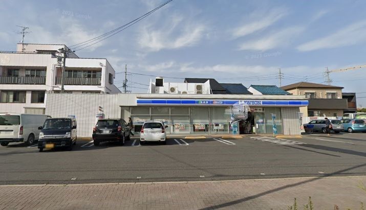 コンビニ　ローソン中村本陣通五丁目店（コンビニ）まで640m