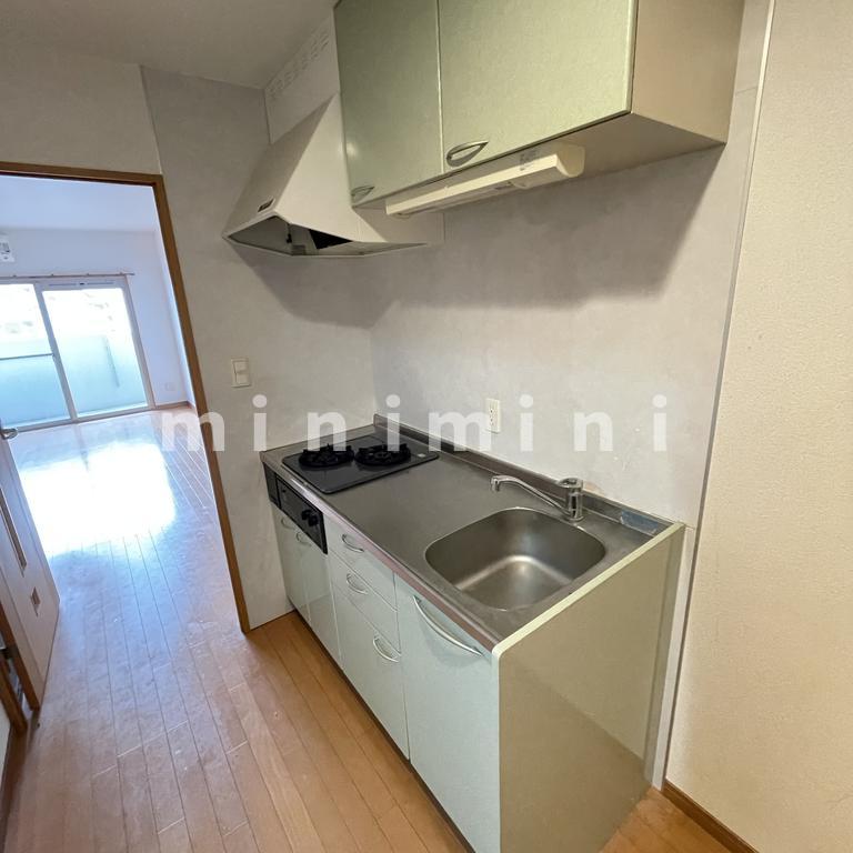 キッチン　※写真は他号室を含む為現状優先とさせて頂きます