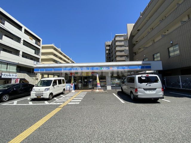 コンビニ　ローソン（コンビニ）まで539m