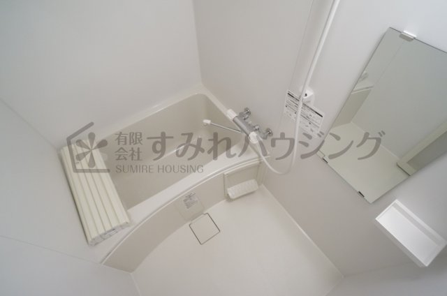 バス・シャワールーム　参考、同建物・反転間取りの号室