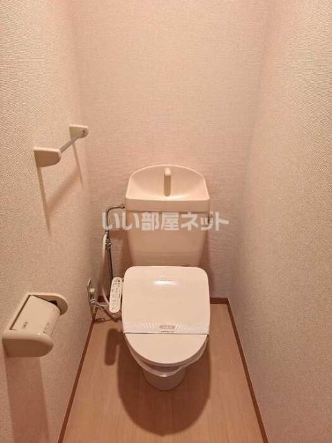 ＪＲ東北本線 仙北町駅 徒歩14分 3階建 築24年のトイレ写真