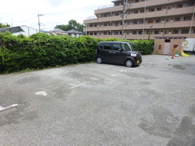 駐車場　敷地内駐車場