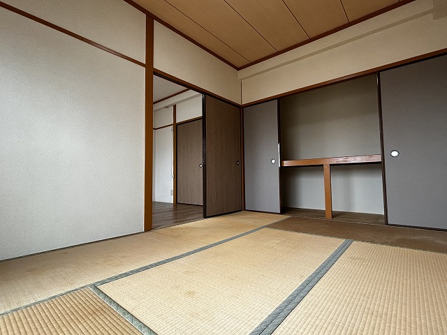 その他部屋・スペース　寝室（和室）6帖　明るい室内