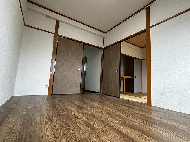 眺望　洋室6帖　バルコニー側より撮影