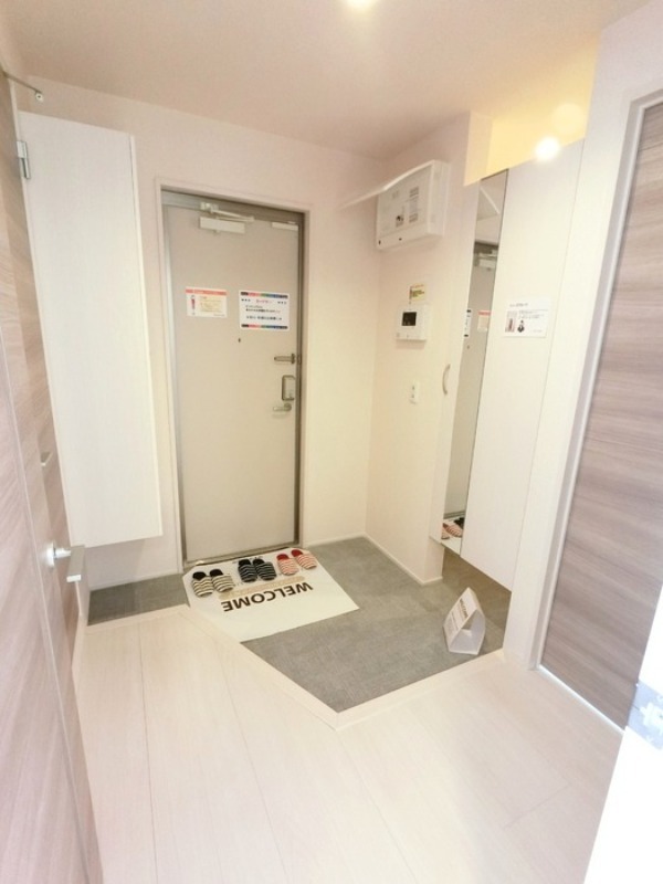 玄関　図面と現状に相違がある場合には現状を優先