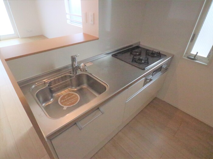 キッチン　同物件別部屋写真