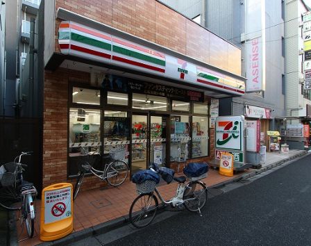 コンビニ　セブンイレブン 川崎新丸子駅前店（コンビニ）まで182m