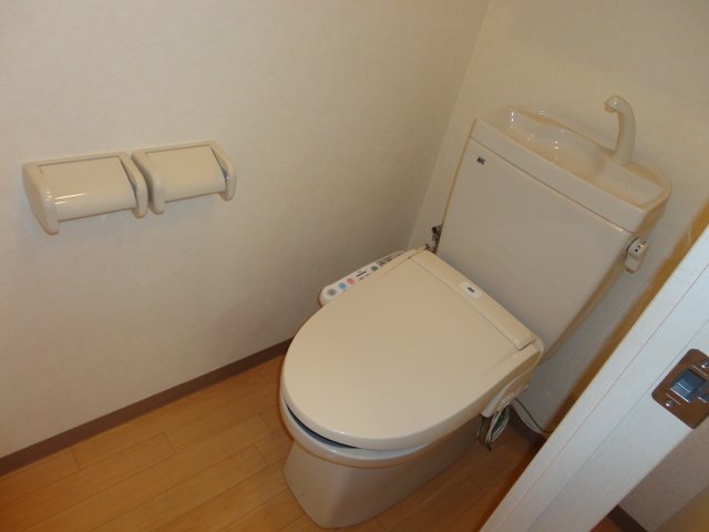 トイレ　シャワー付トイレ