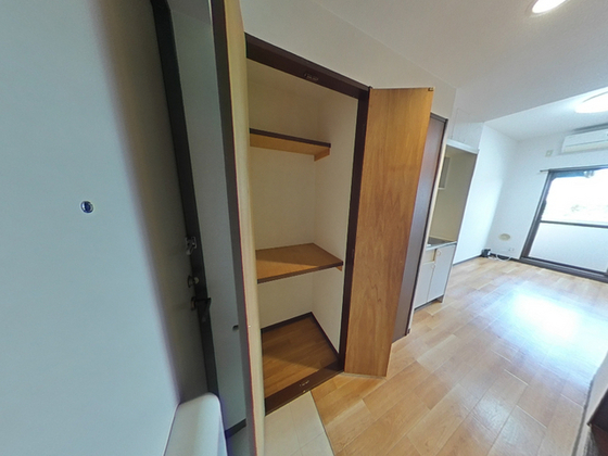 収納　※別部屋の写真です