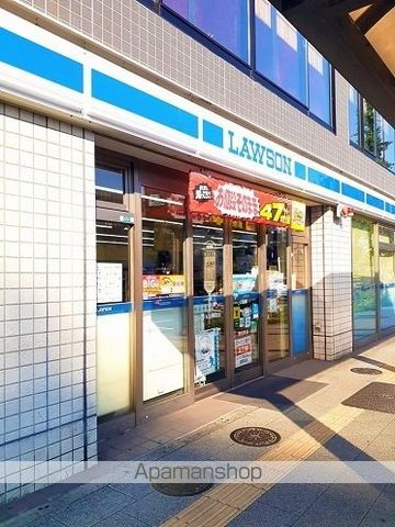 コンビニ　ローソン本蓮沼駅前店（コンビニ）まで210m