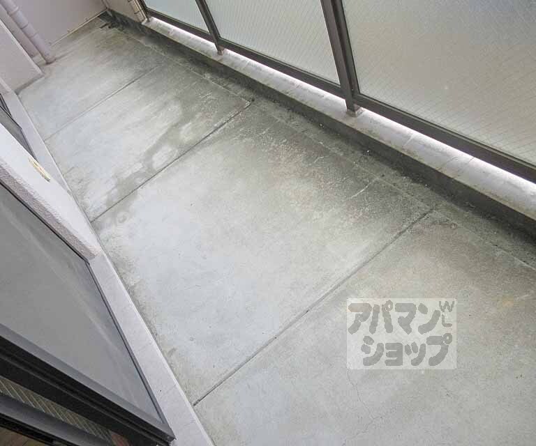 バルコニー　かなり広いバルコニーです・