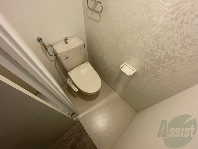トイレ　ウォシュレット機能がついたトイレです。安心して使用できます。