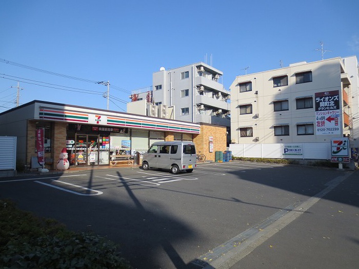 コンビニ　セブン-イレブン 練馬関町東２丁目店（コンビニ）まで240m