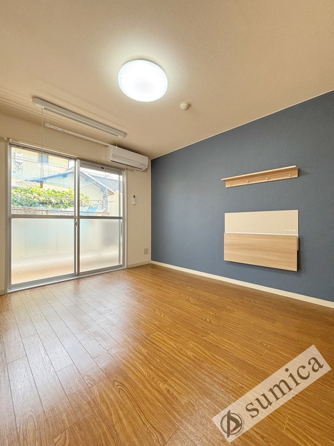 居室・リビング　日当たりのいいお部屋です♪