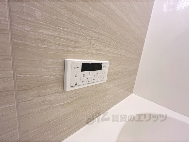 その他設備　給湯器リモコン