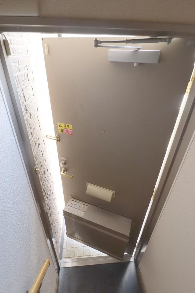 玄関　設備