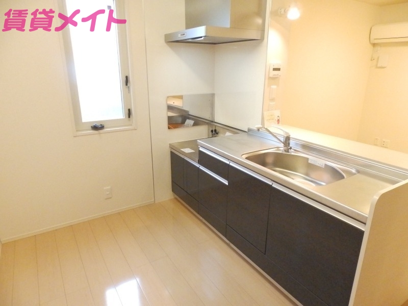 キッチン　別部屋参考写真です。