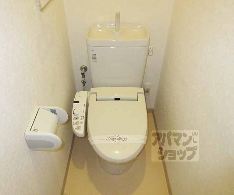 トイレ　清潔感のあるトイレです・