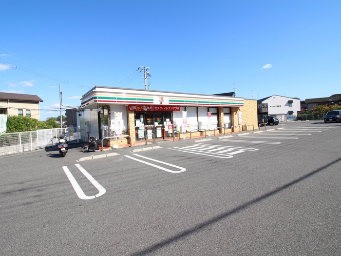 コンビニ　セブンイレブン草津野路店（コンビニ）まで200m