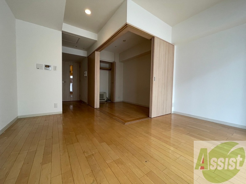 居室・リビング　広くてキレイなお部屋が広がっていて、充実した生活が送れそう。