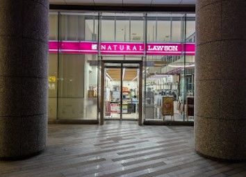 コンビニ　ナチュラルローソン NL銀座三井ビル店（コンビニ）まで111m