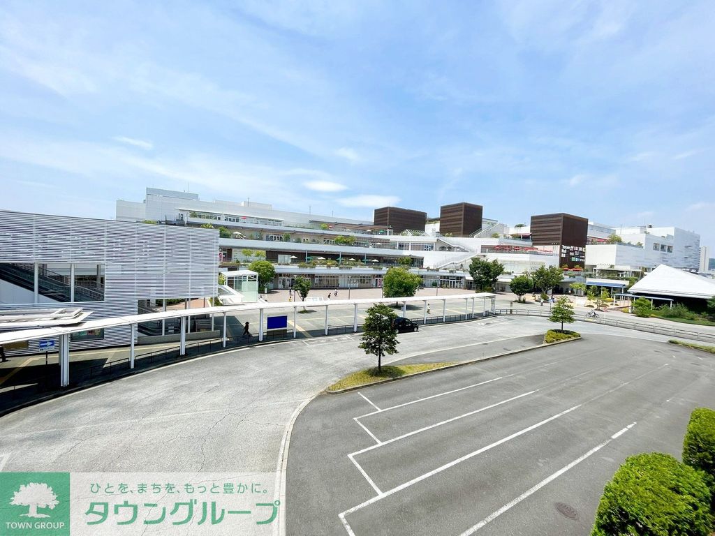 ショッピングセンター　テラスモール湘南店（ショッピングセンター）まで260m
