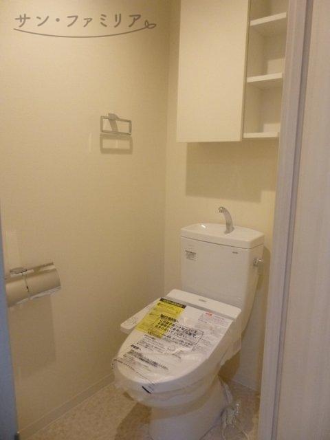 トイレ　同一物件別部屋写真