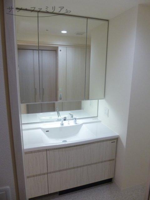 洗面設備　同一物件別部屋写真