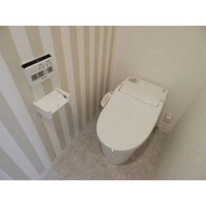 トイレ　(同物件同タイプ部屋写真)