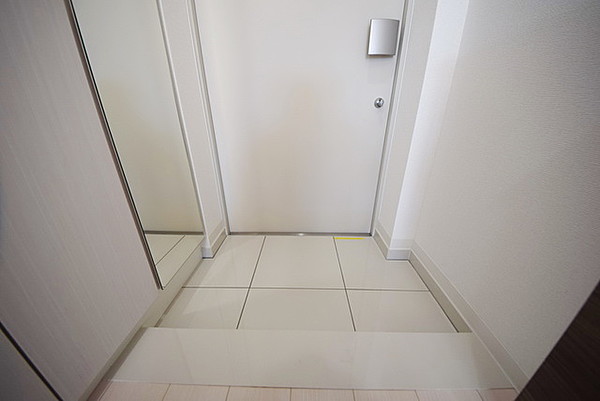 玄関　弊社は都内全域の物件をご紹介可能です！