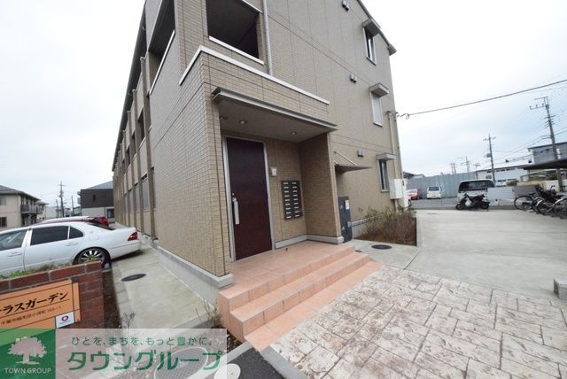 エントランス　お部屋探しは【タウンハウジング蘇我店】にお任せ下さい♪