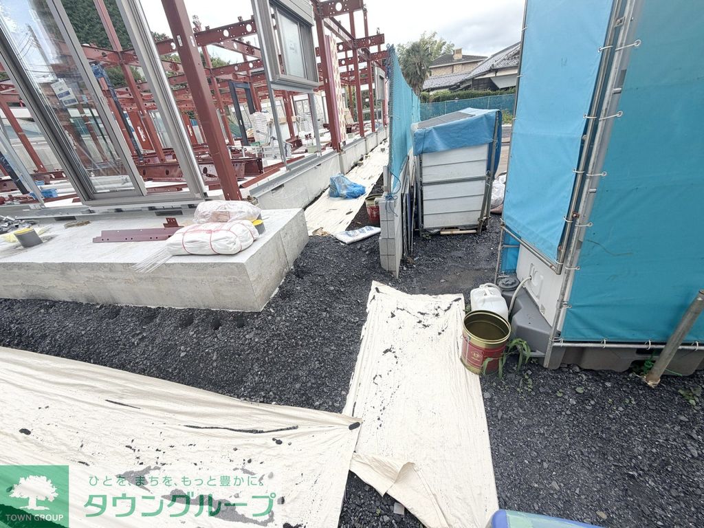 ロビー　駐車場