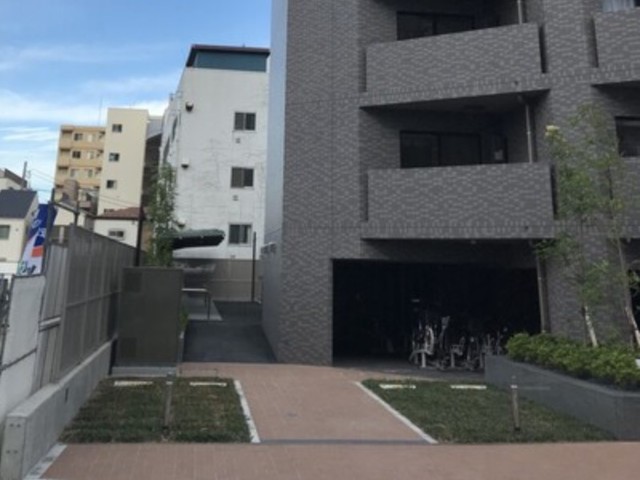 駐車場　駐車場