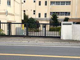 小学校　柏市立酒井根小学校（小学校）まで437m
