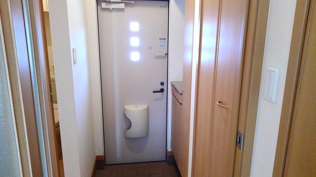 玄関　落ち着いた玄関です
