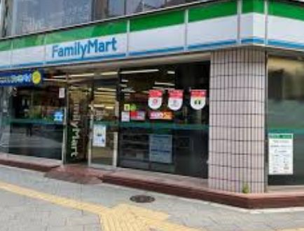 コンビニ　ファミリーマート神田岩本町一丁目店（コンビニ）まで183m